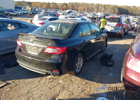 2013 Toyota Corolla S z USA, uszkodzony, nr VIN 2T1BU4EE8DC046308